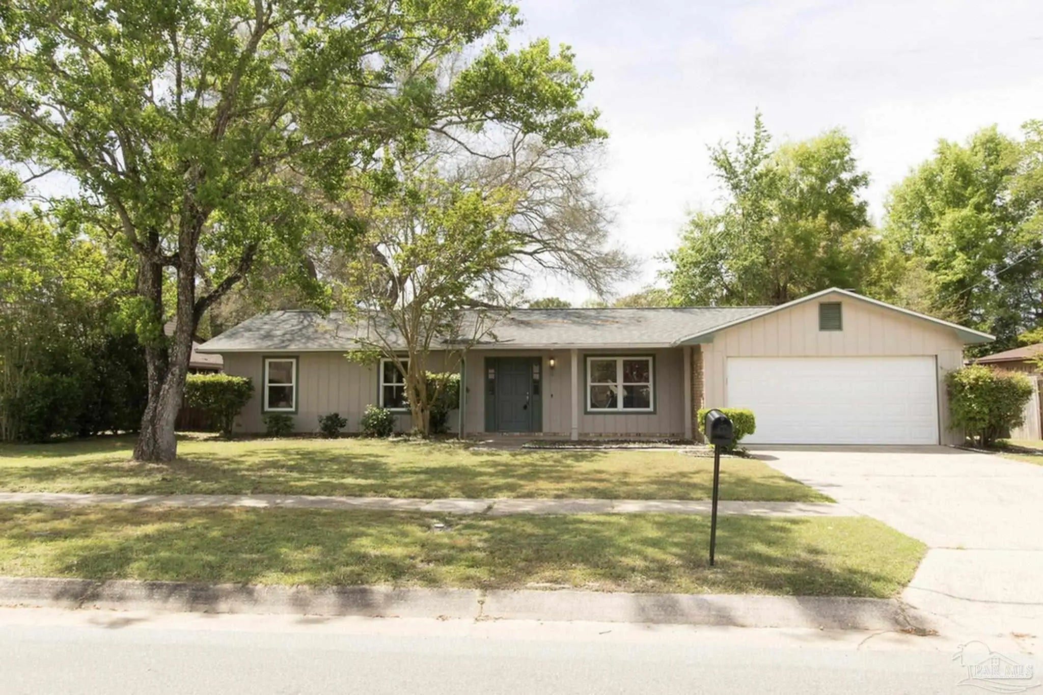 Photo of Listing #680628