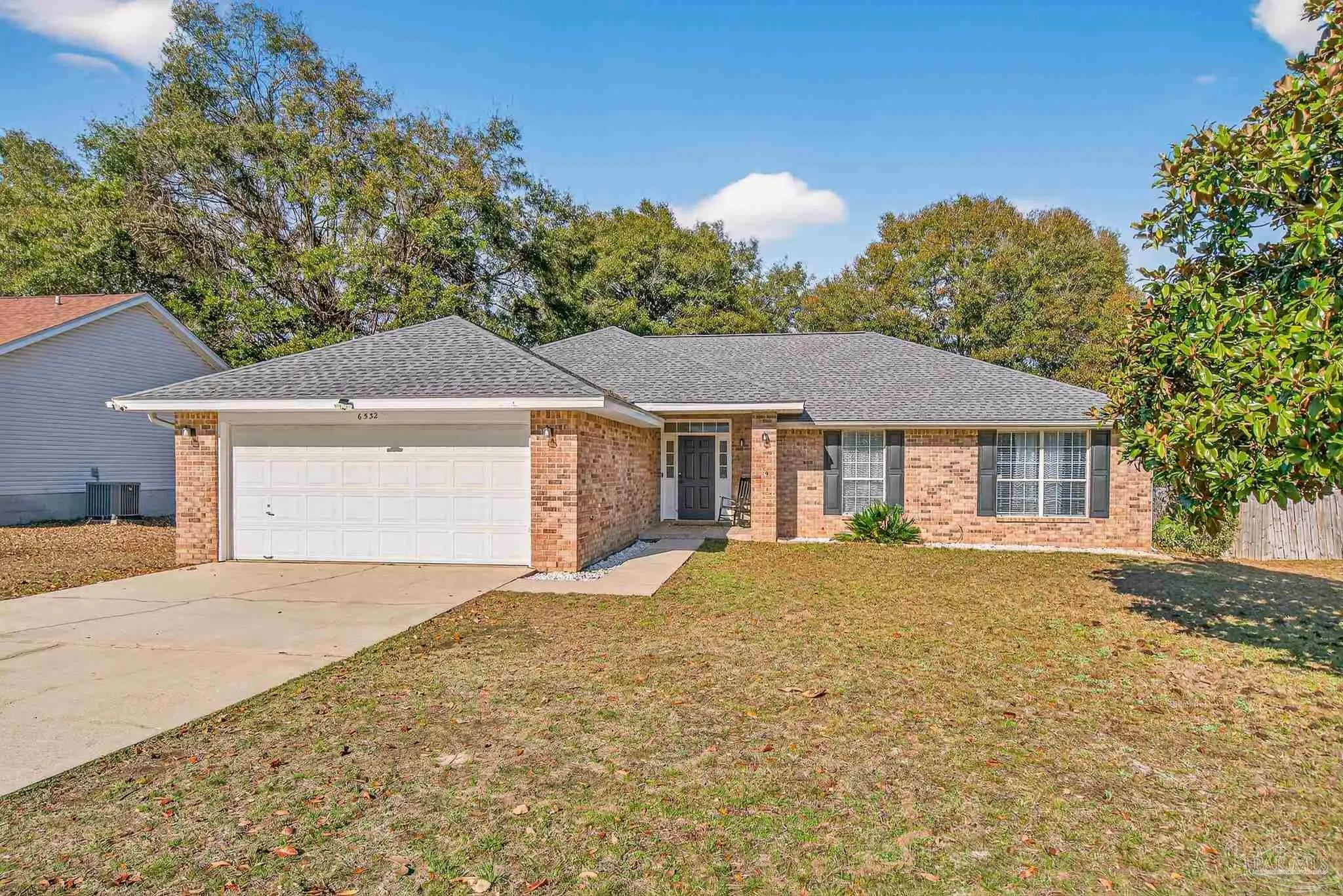 Photo of Listing #675477