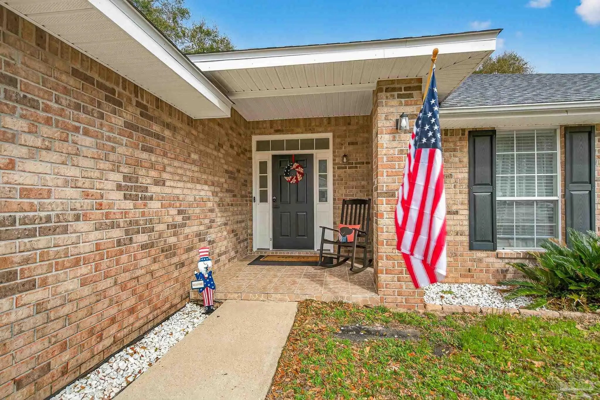 Photo of Listing #675477