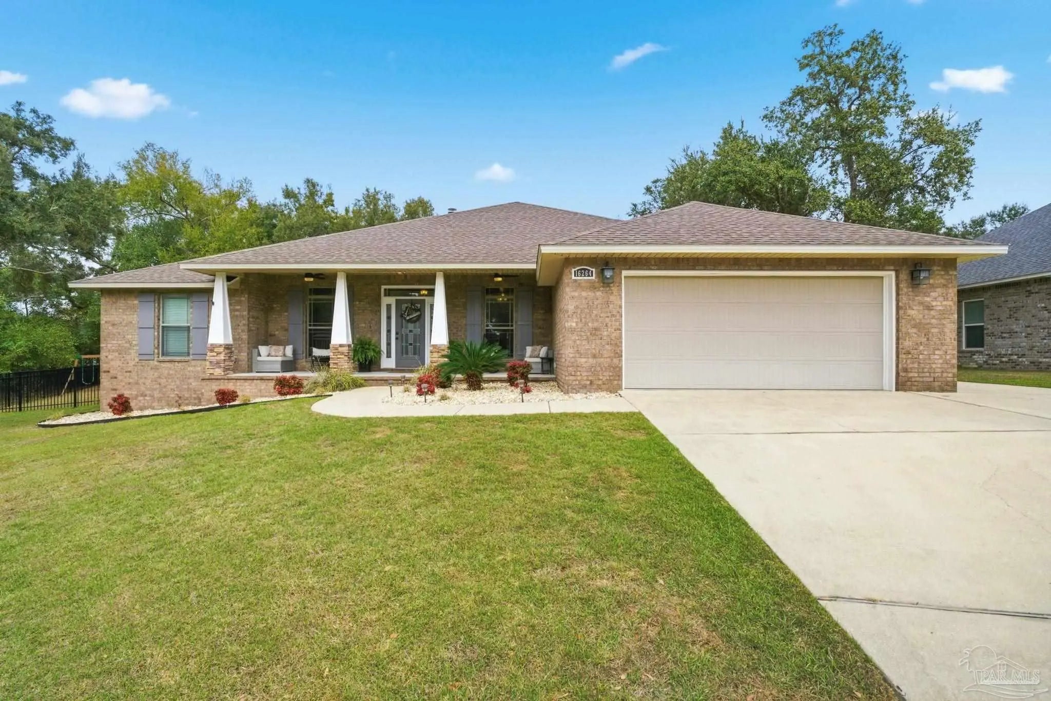 Photo of Listing #678730