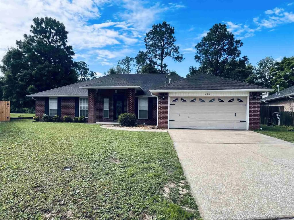 618 Ripsaw Ln, Pensacola