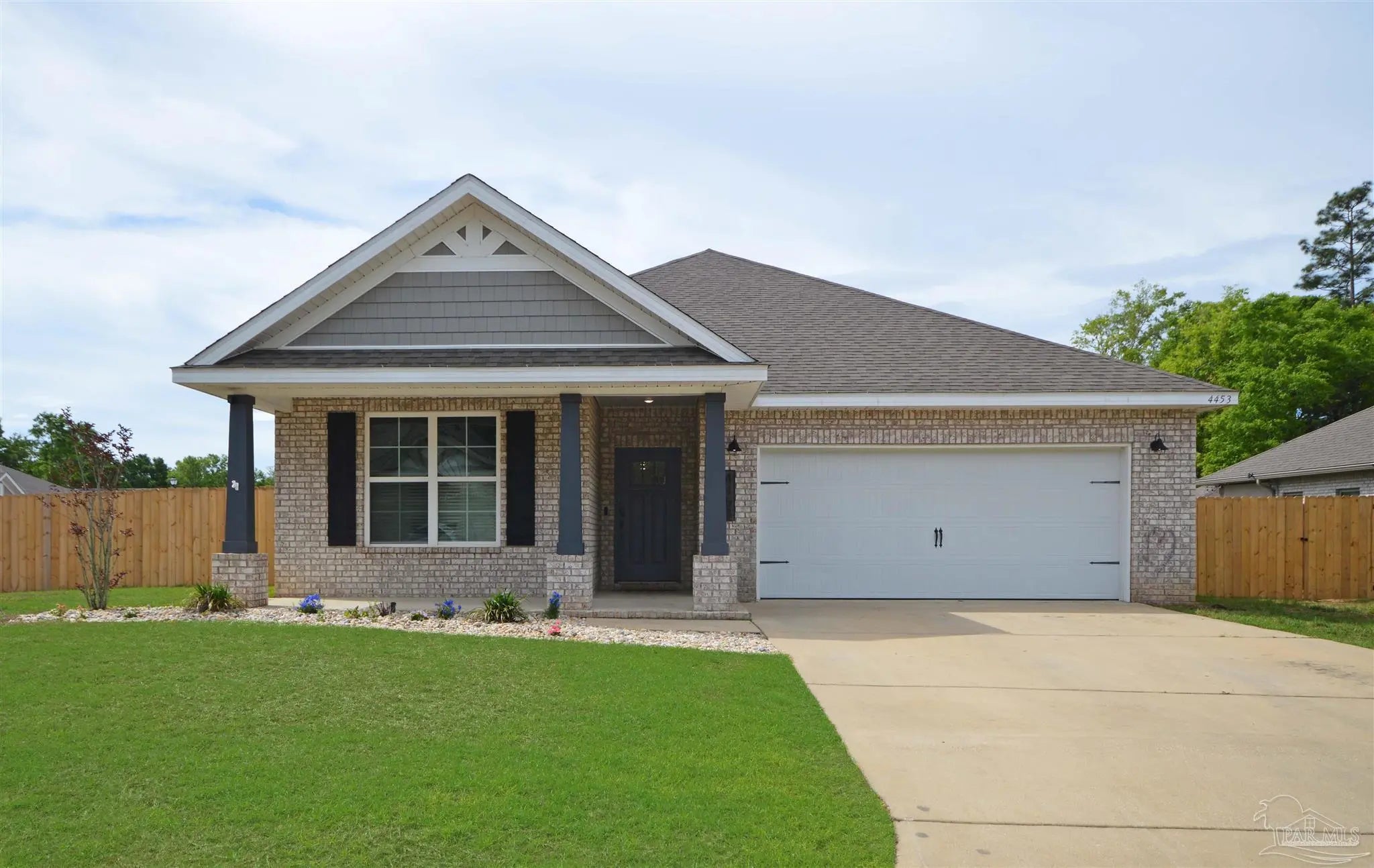 Photo of Listing #680802