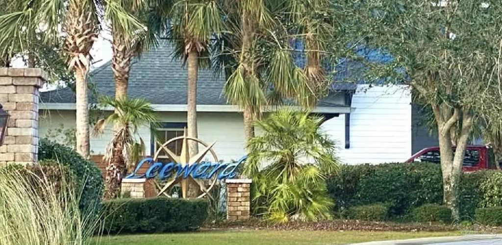 4921 Leeward Dr, Pensacola