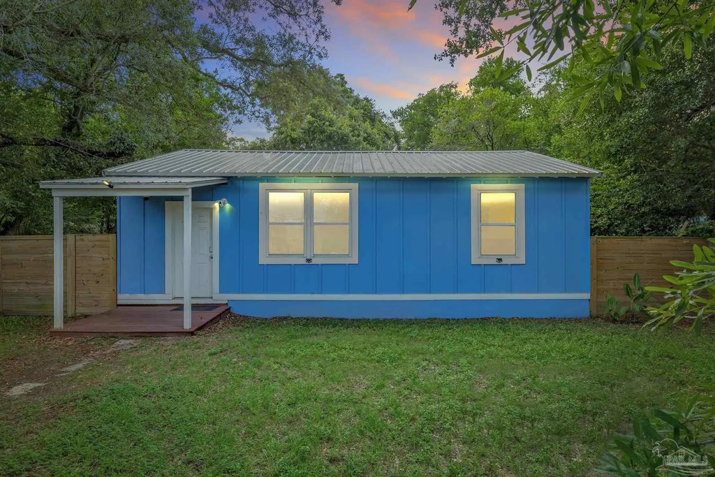 507 Pelham Rd, Pensacola