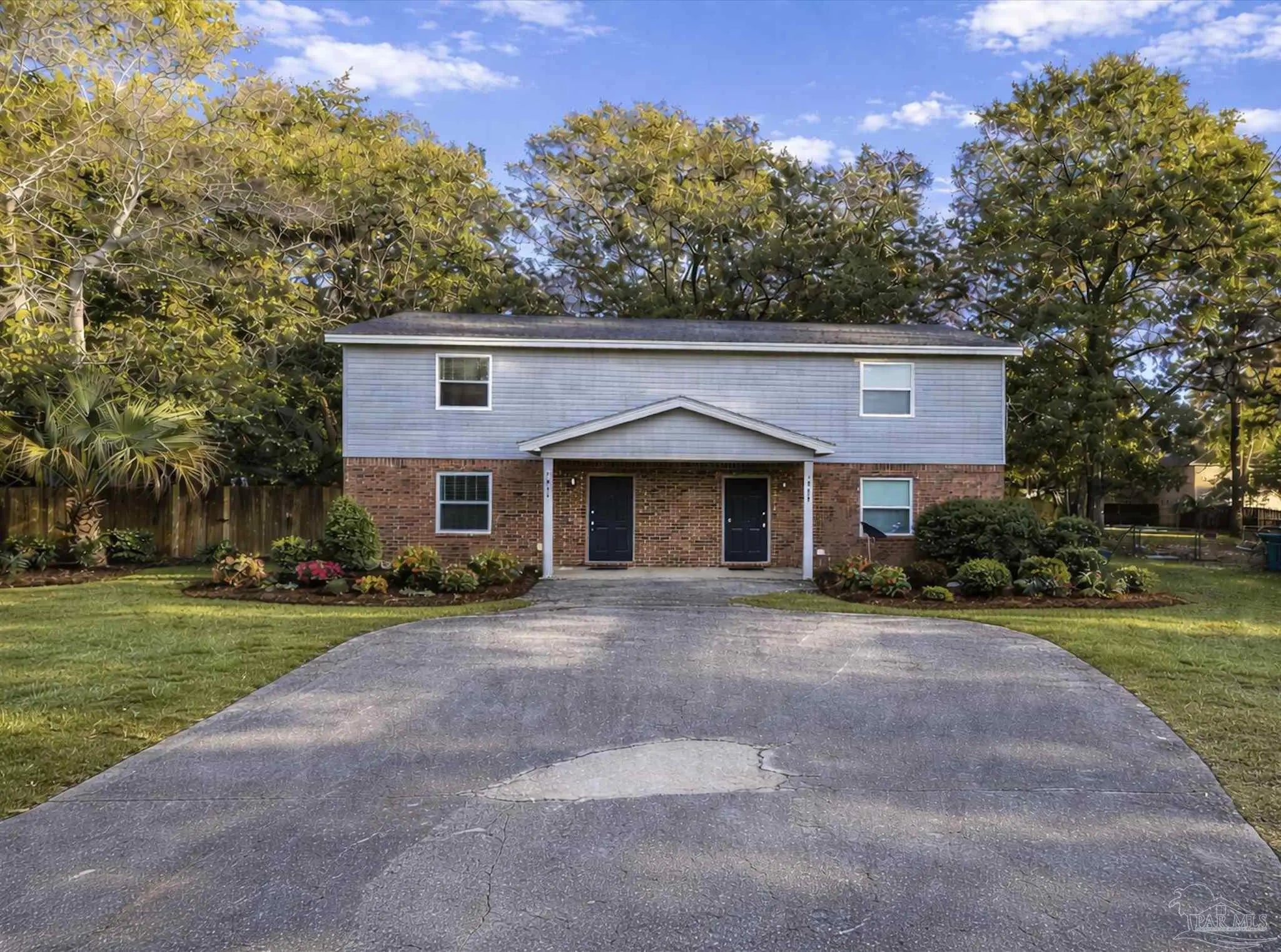 Photo of Listing #677164