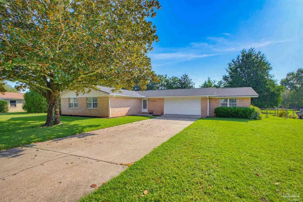 2216 Zane Grey Ln, Pensacola