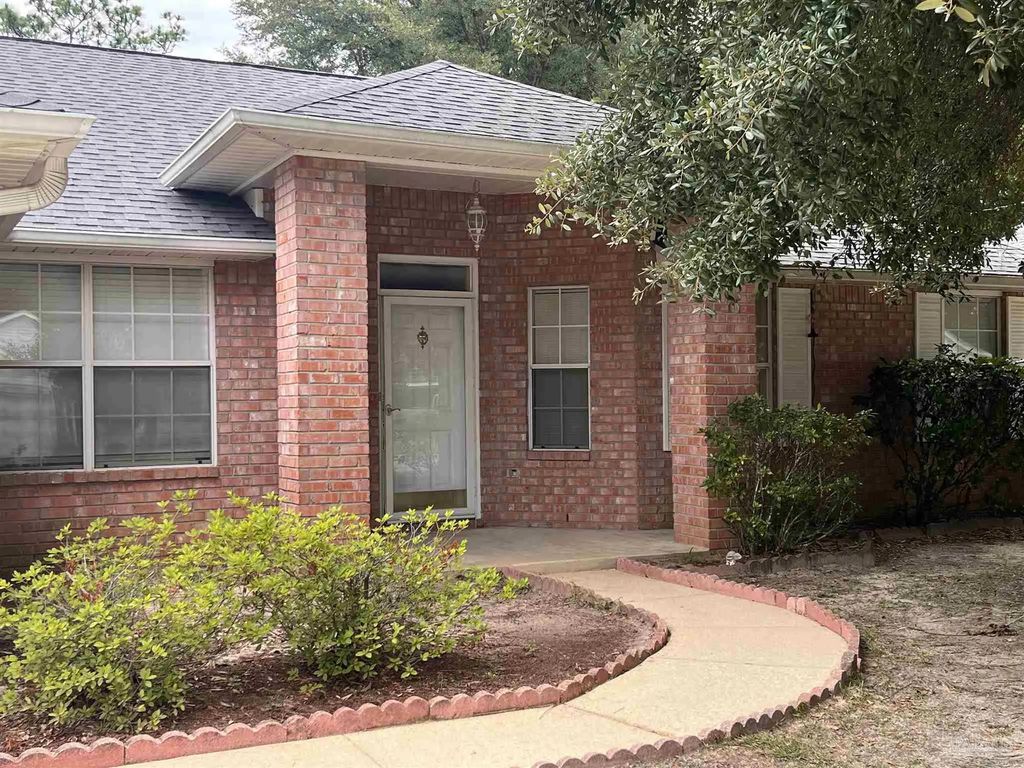 6723 Cedar Ridge Cir, Milton