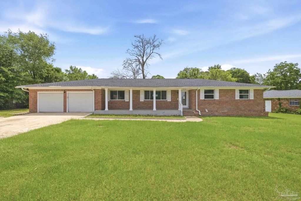 312 N 57th Ave, Pensacola