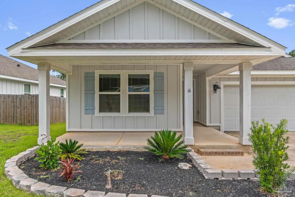 10108 Oak Haven Rd, Pensacola