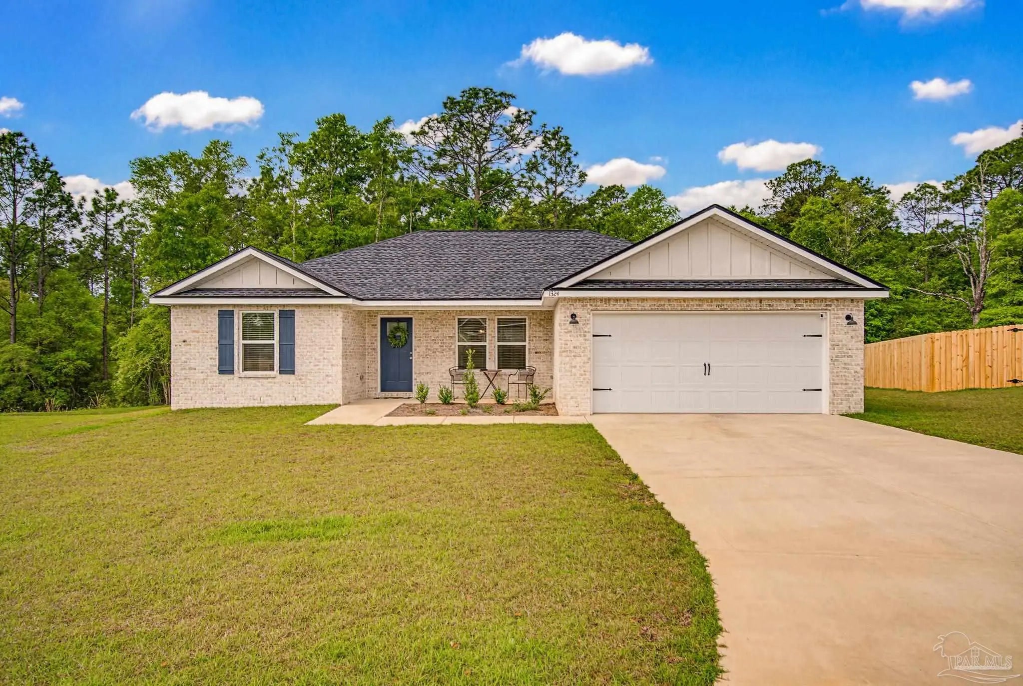 Photo of Listing #680657