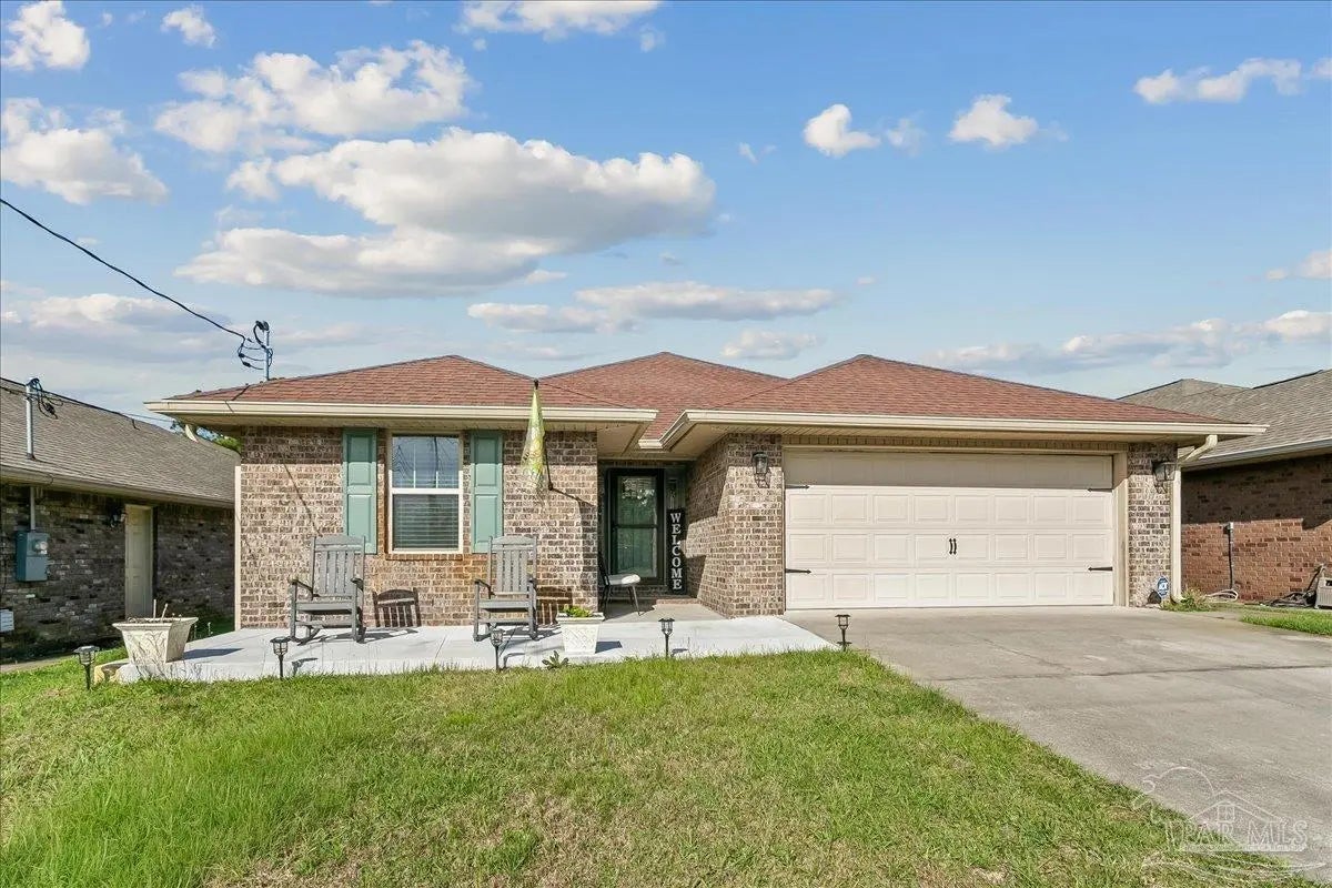 Photo of Listing #679590