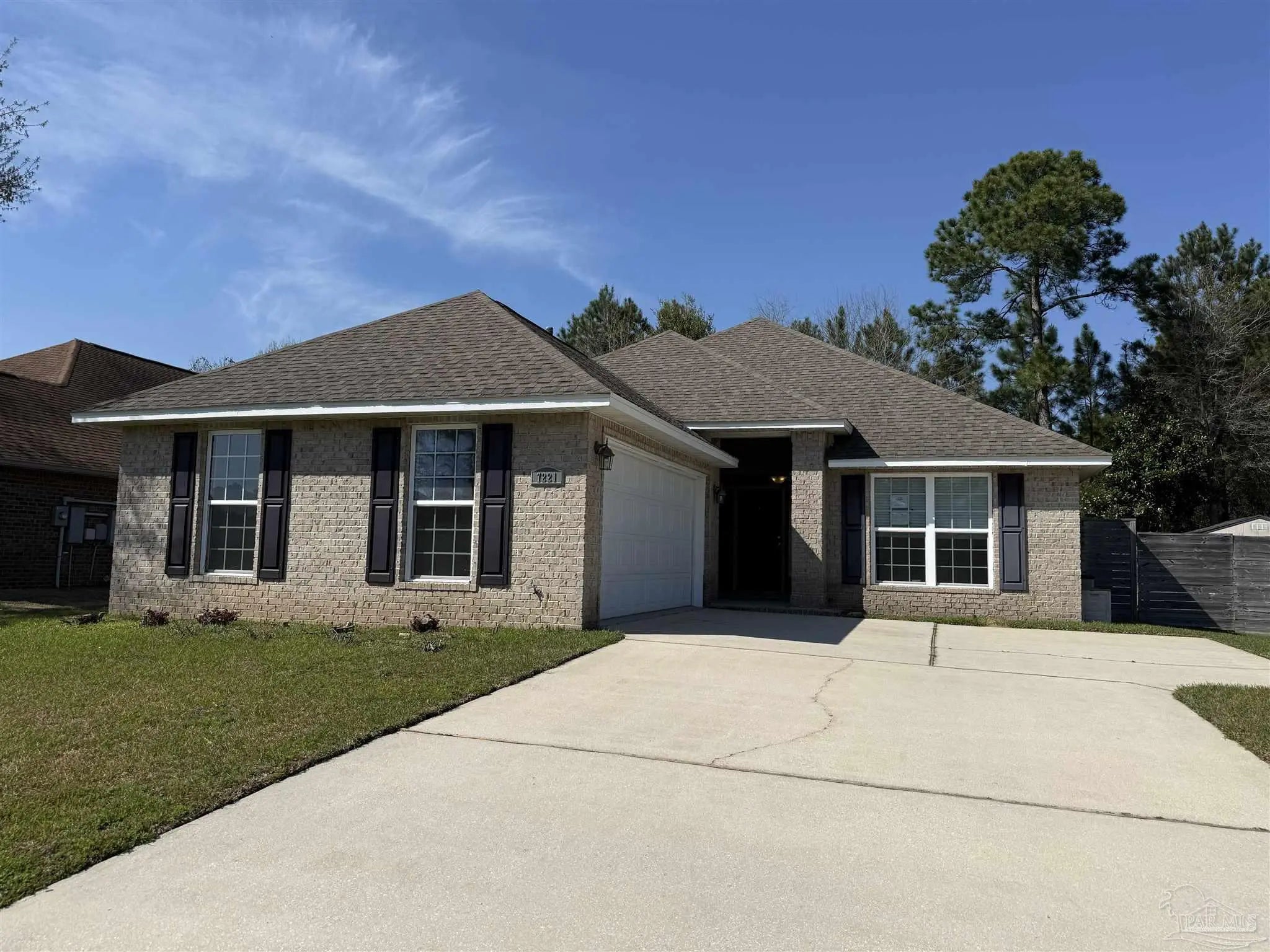 Photo of Listing #680973