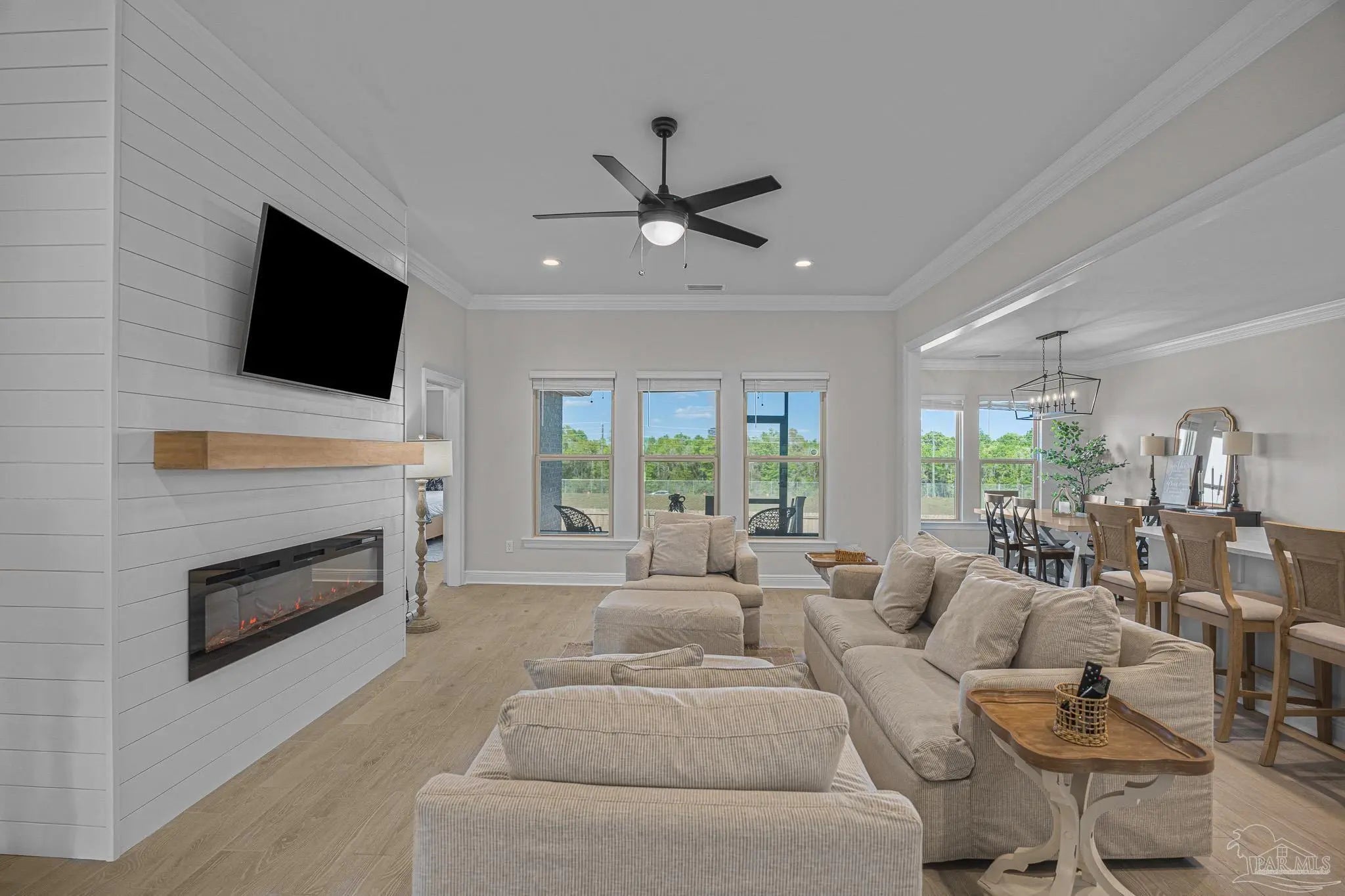 Photo of Listing #680972