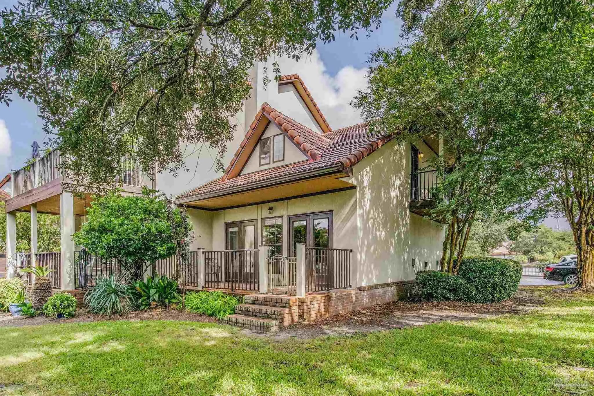 Photo of Listing #680641