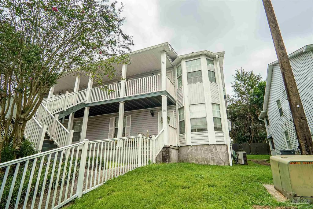 1500 E Johnson Ave #204, Pensacola