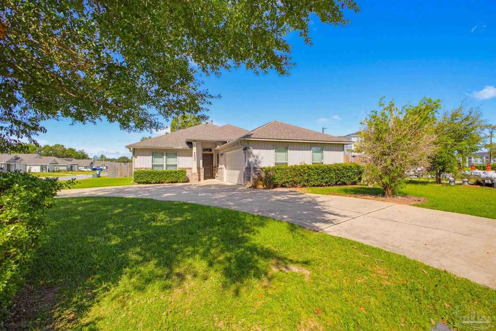 4403 Oak Vista Ln, Pace