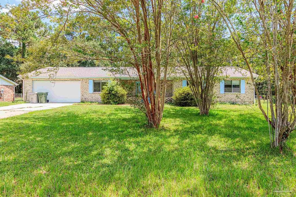 9825 Ginko Dr, Pensacola