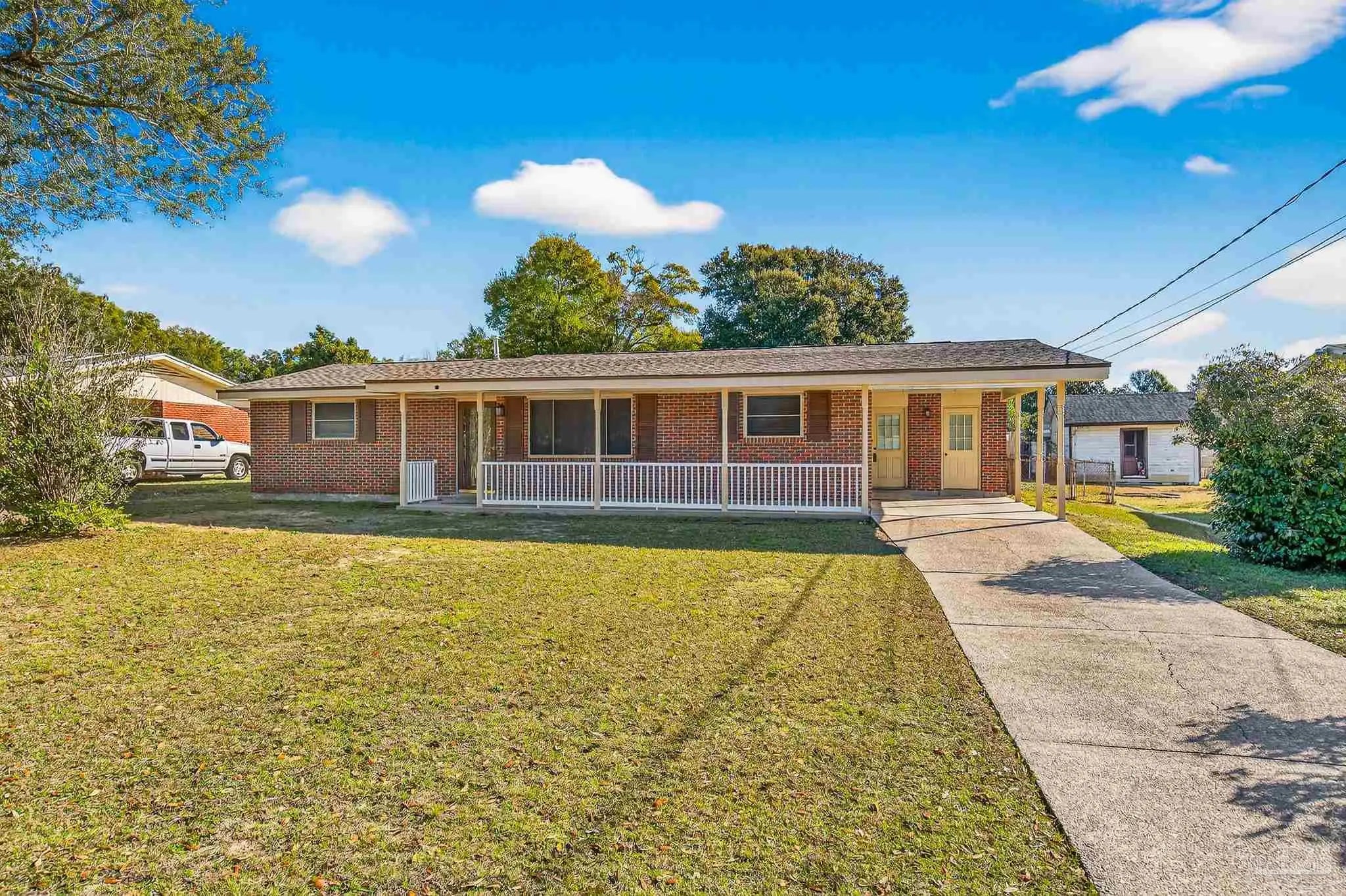 Photo of Listing #676828