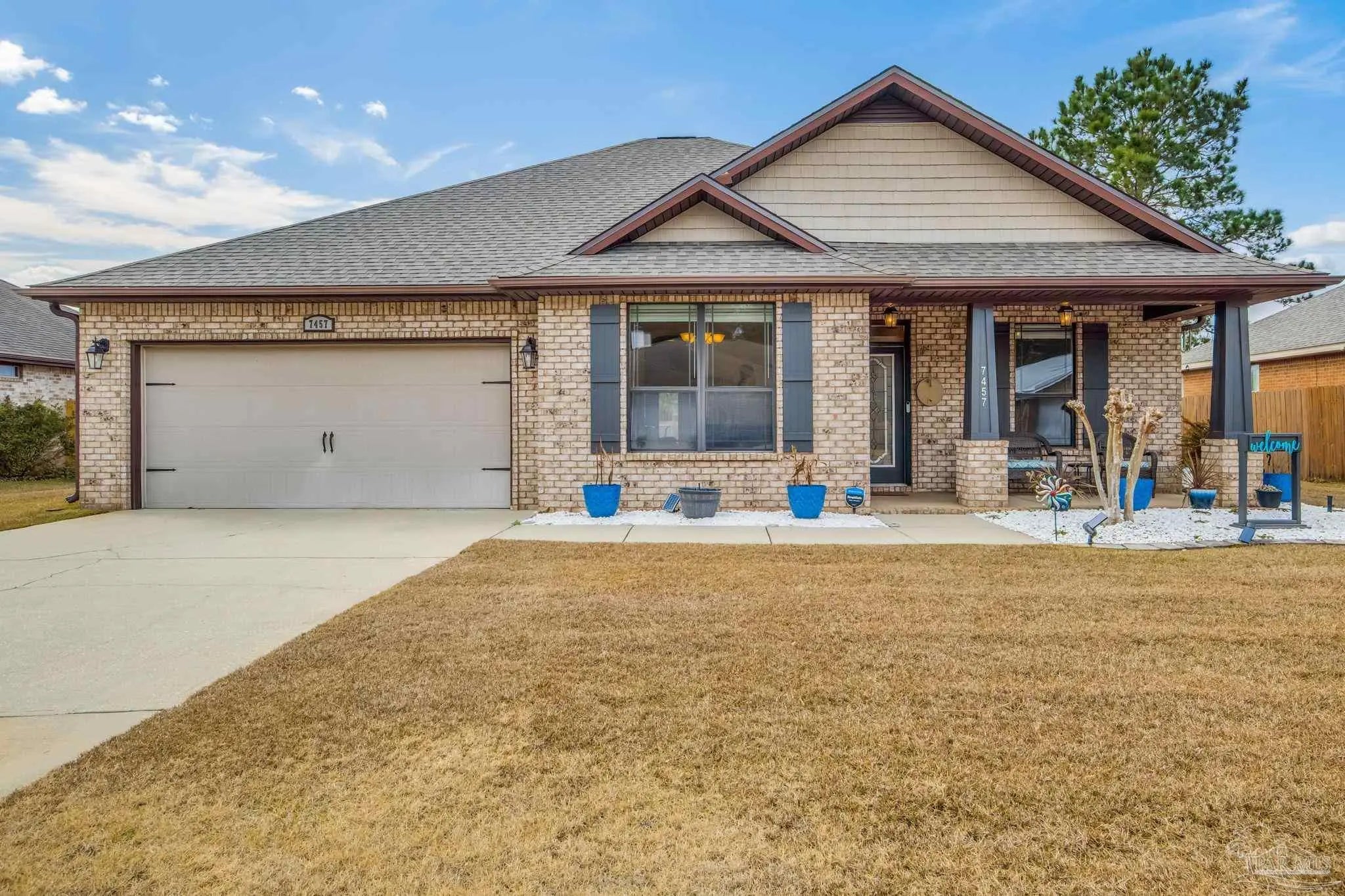 Photo of Listing #677208