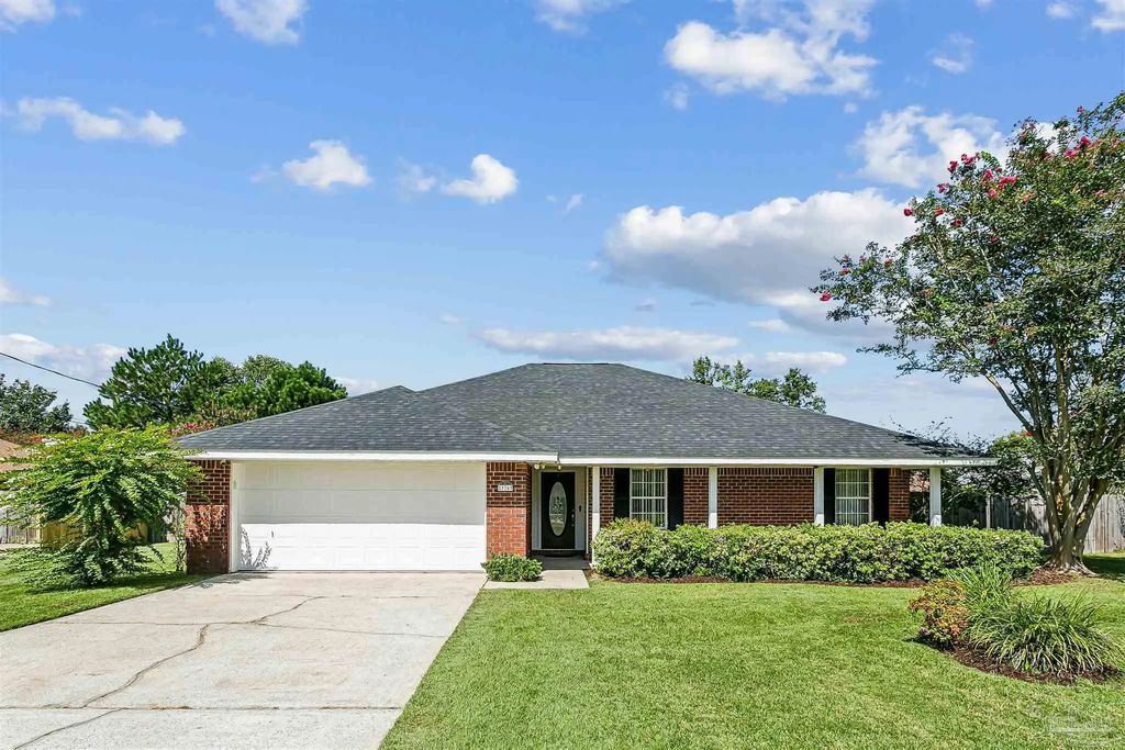 736 Cricket Cir, Cantonment
