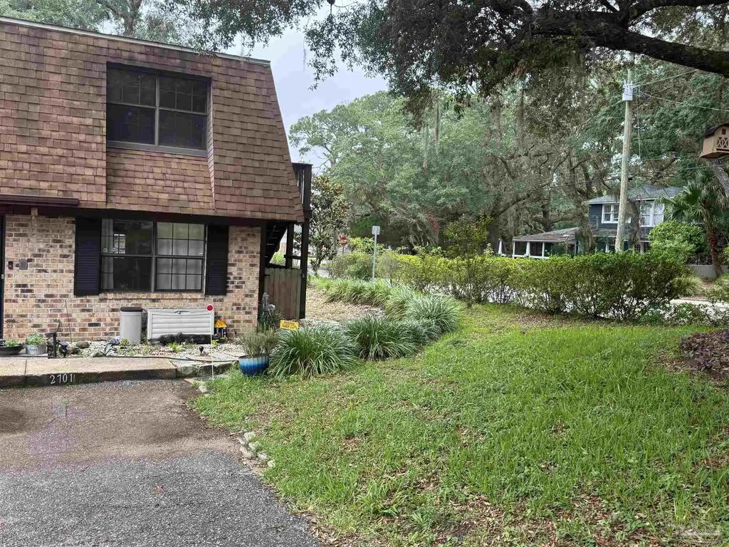 2701 E Desoto St, Pensacola