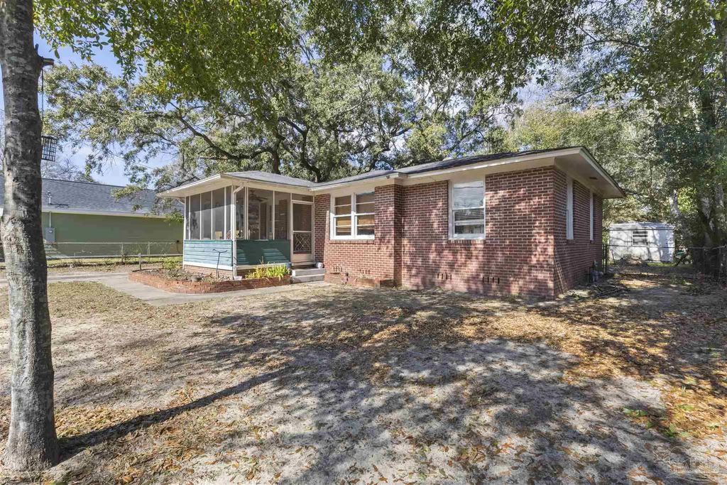 116 Rue Max St, Pensacola
