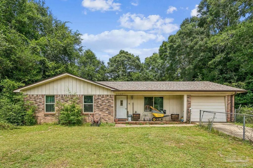 6508 Bass Ln, Milton