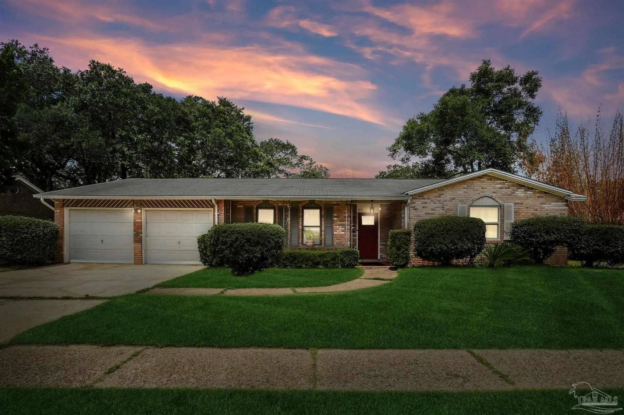 Photo of Listing #680589