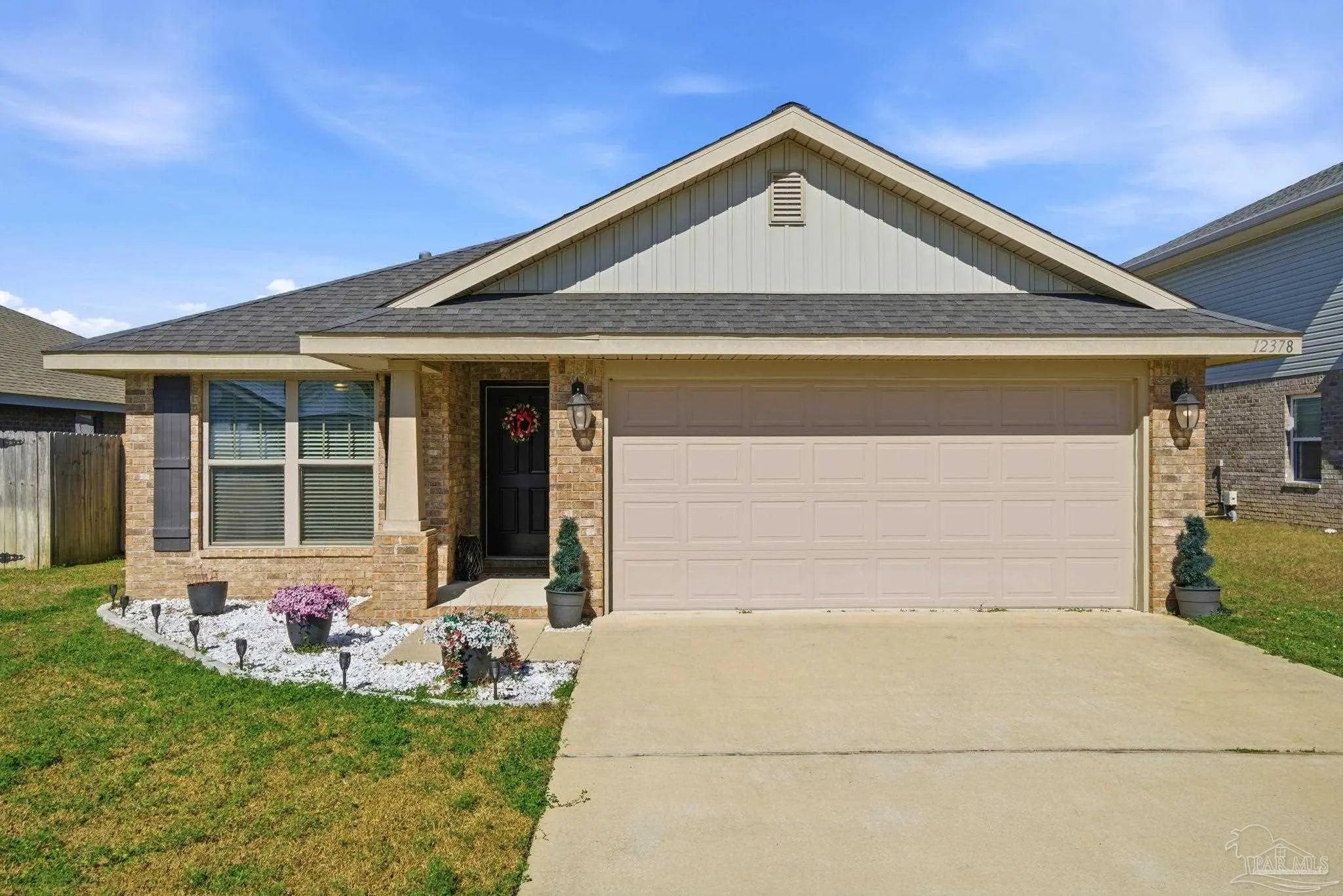 Photo of Listing #676713