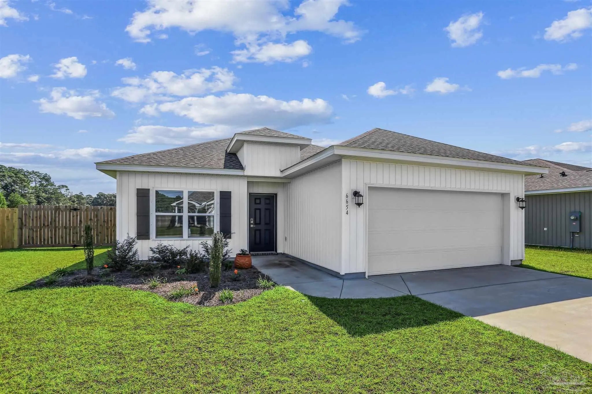 Photo of Listing #678392