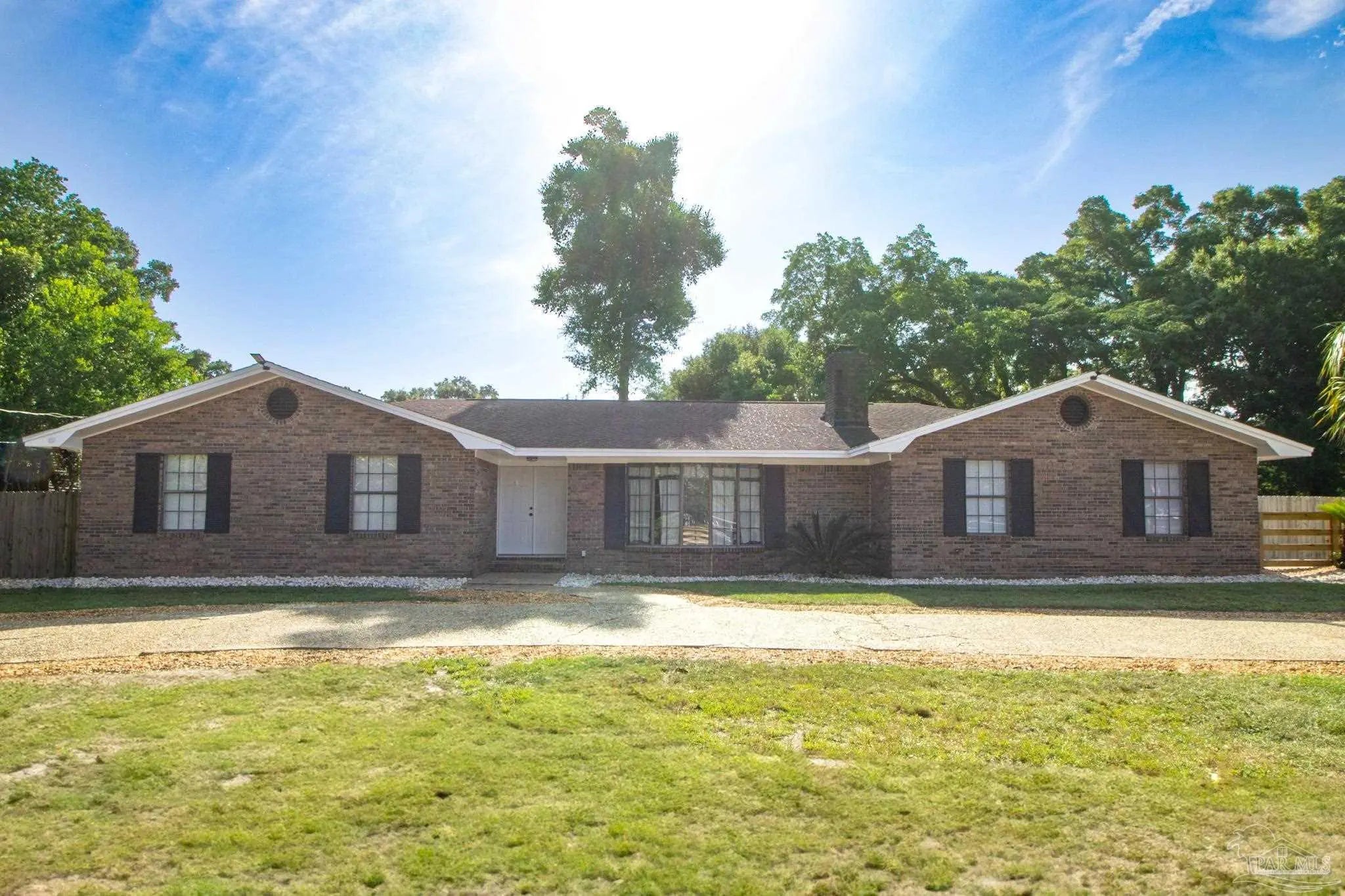 Photo of Listing #672053