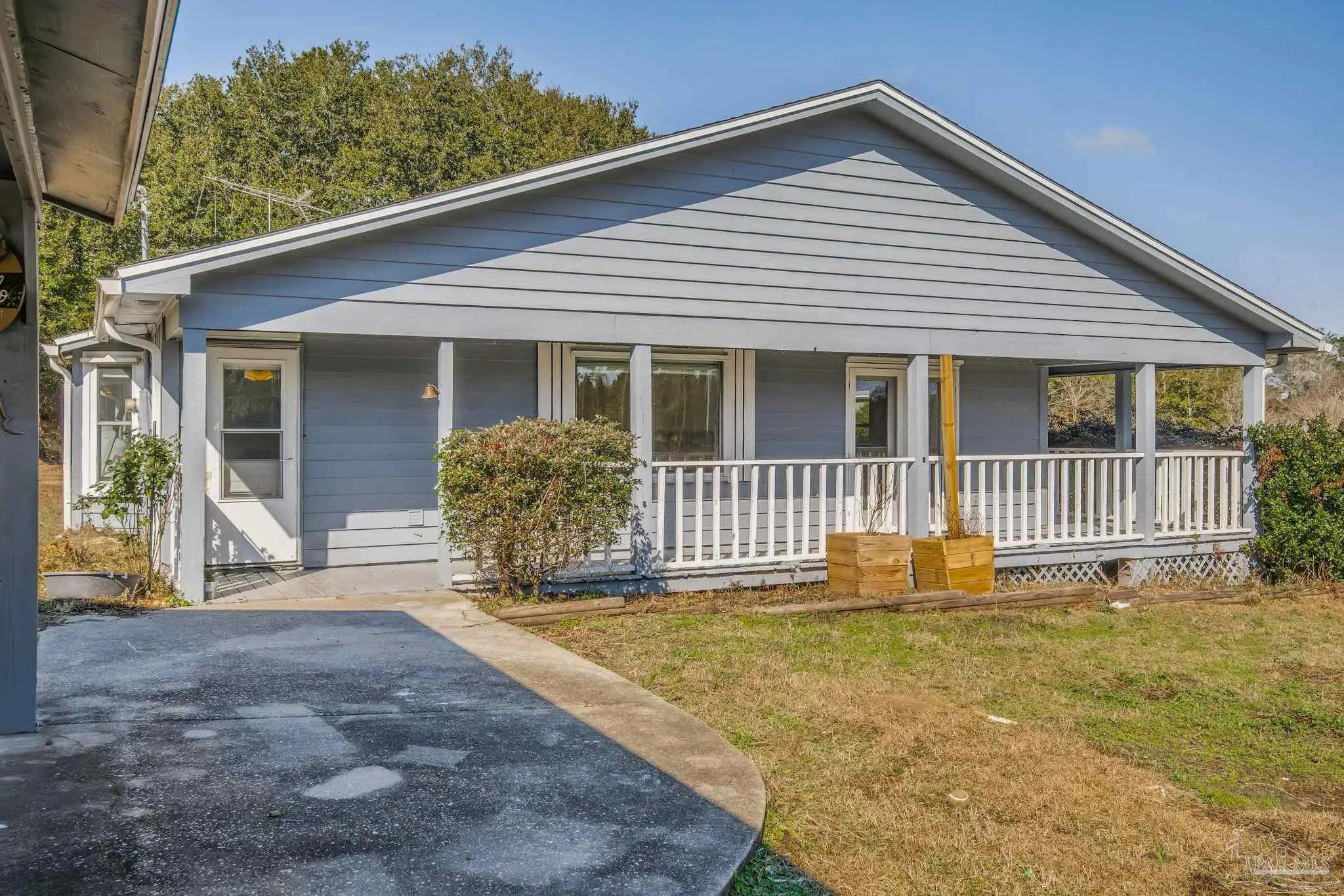 Photo of Listing #676742