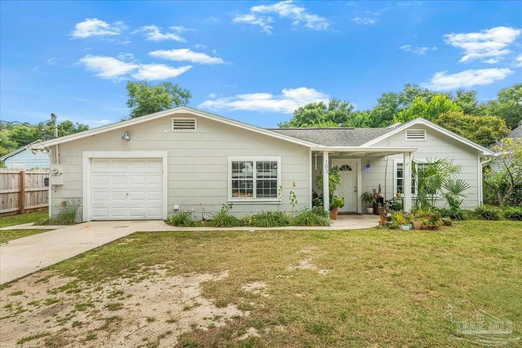 103 Fleet Rd, Pensacola