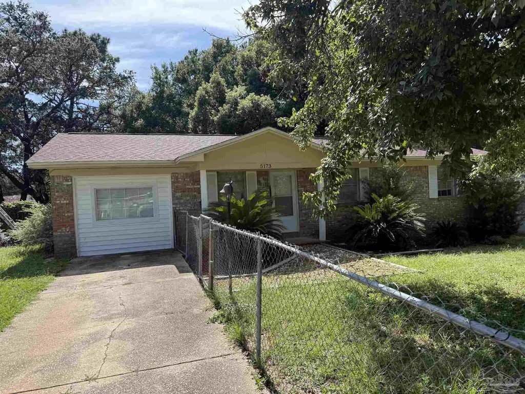 5173 Teakwood Dr, Pensacola