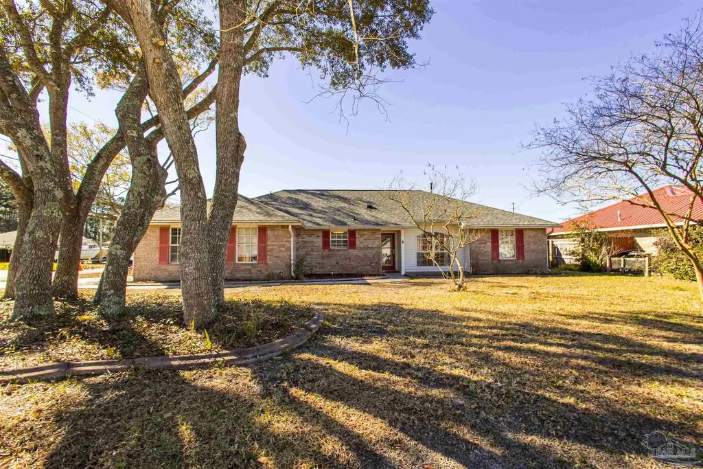 5012 Cassia Dr, Pensacola