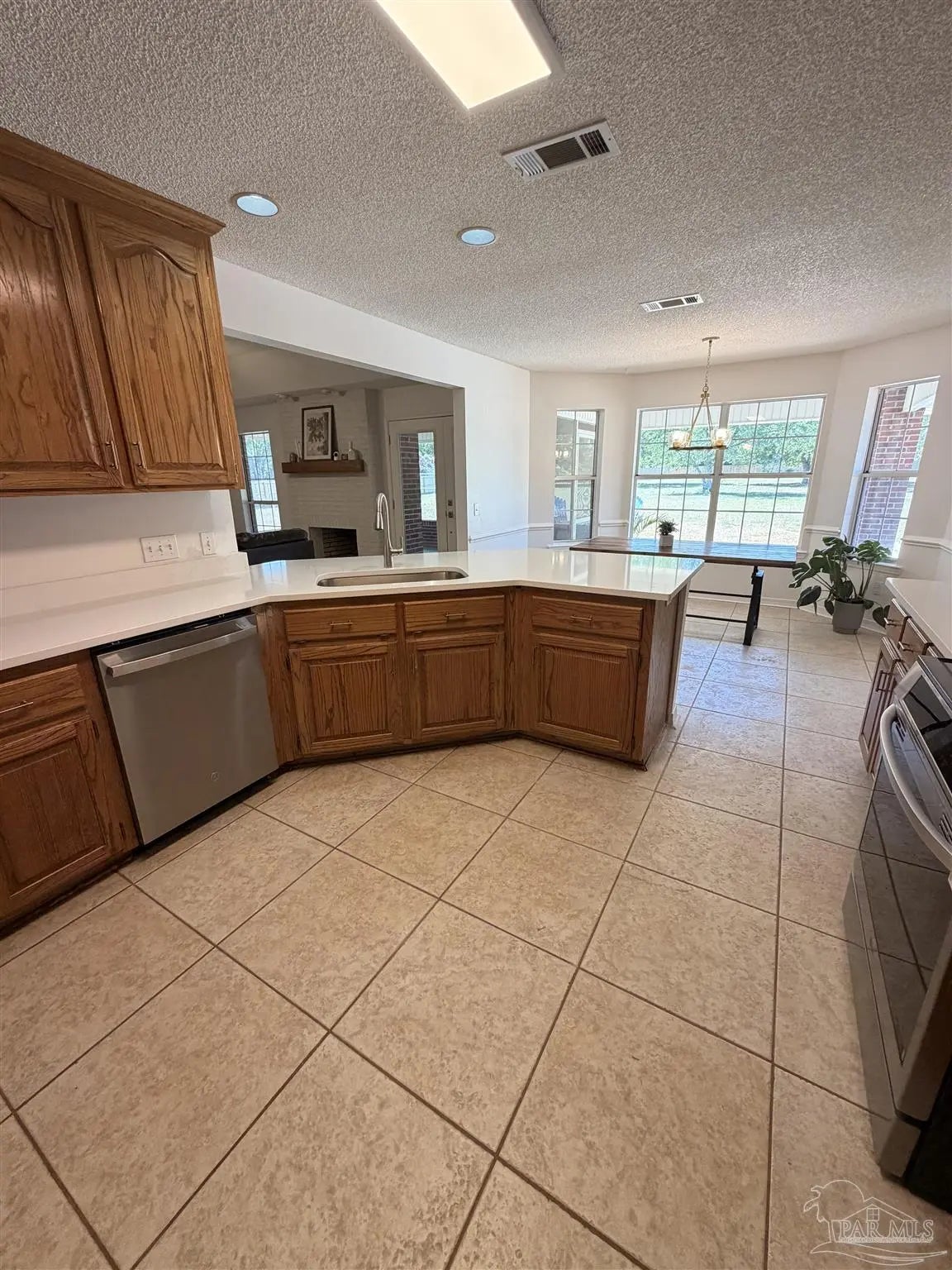 Photo of Listing #676498