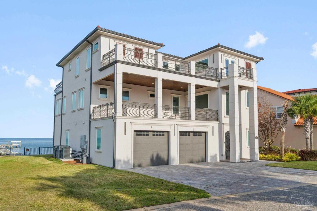 24 Baybridge Dr, Gulf Breeze