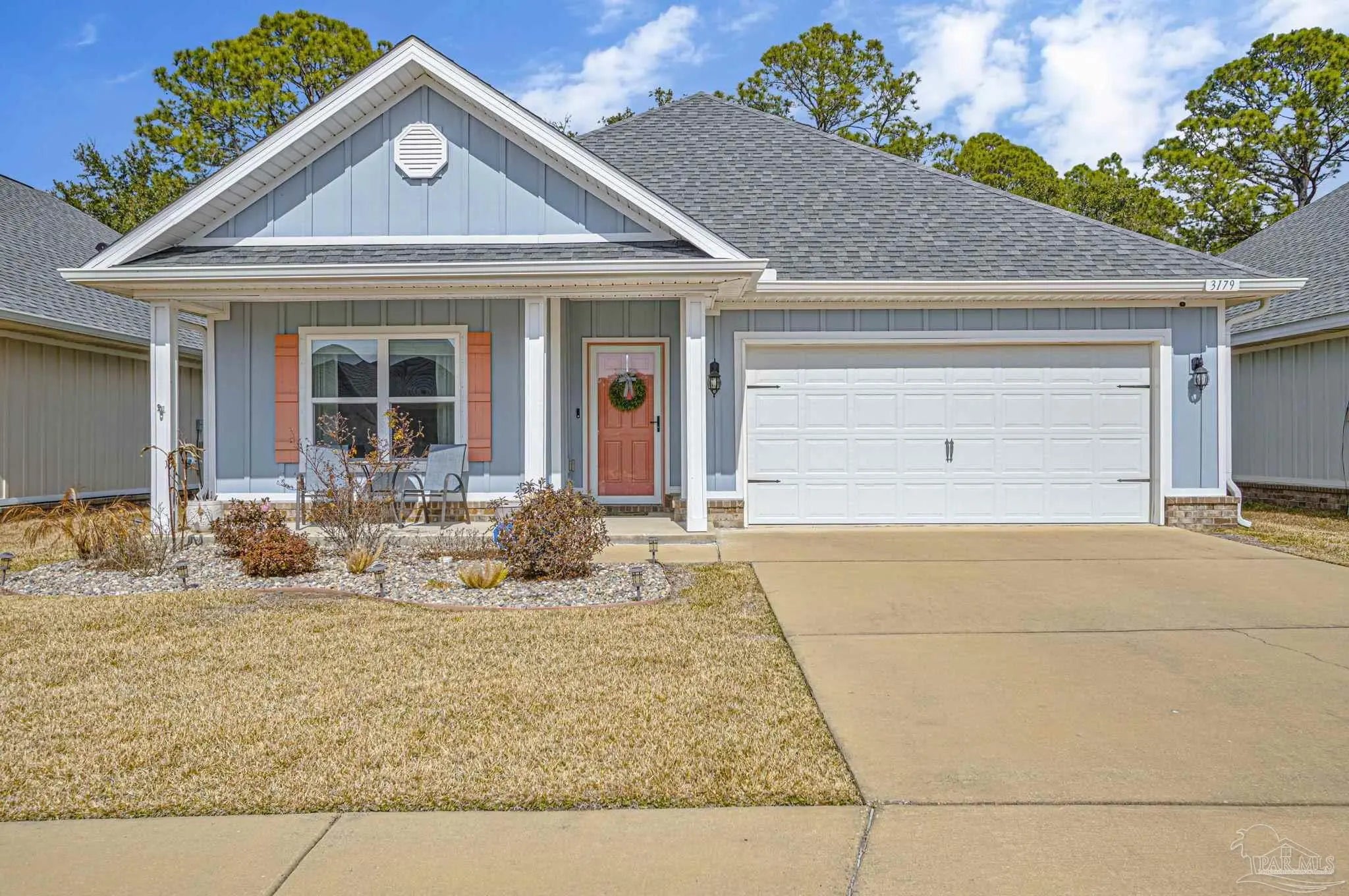 Photo of Listing #677745