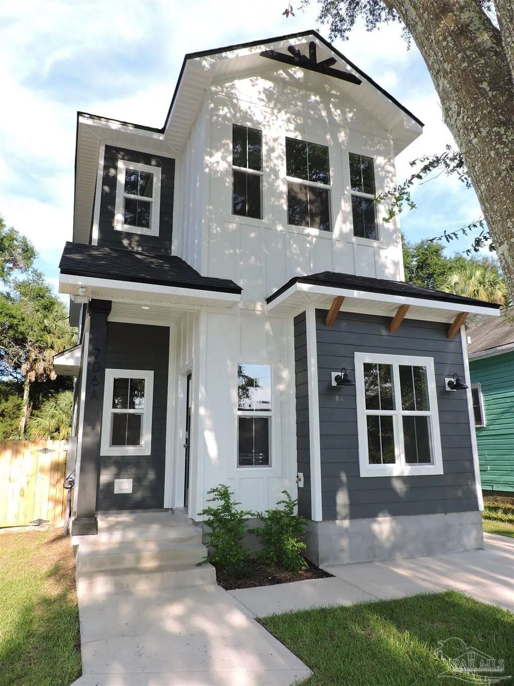 706 N F St #a, Pensacola