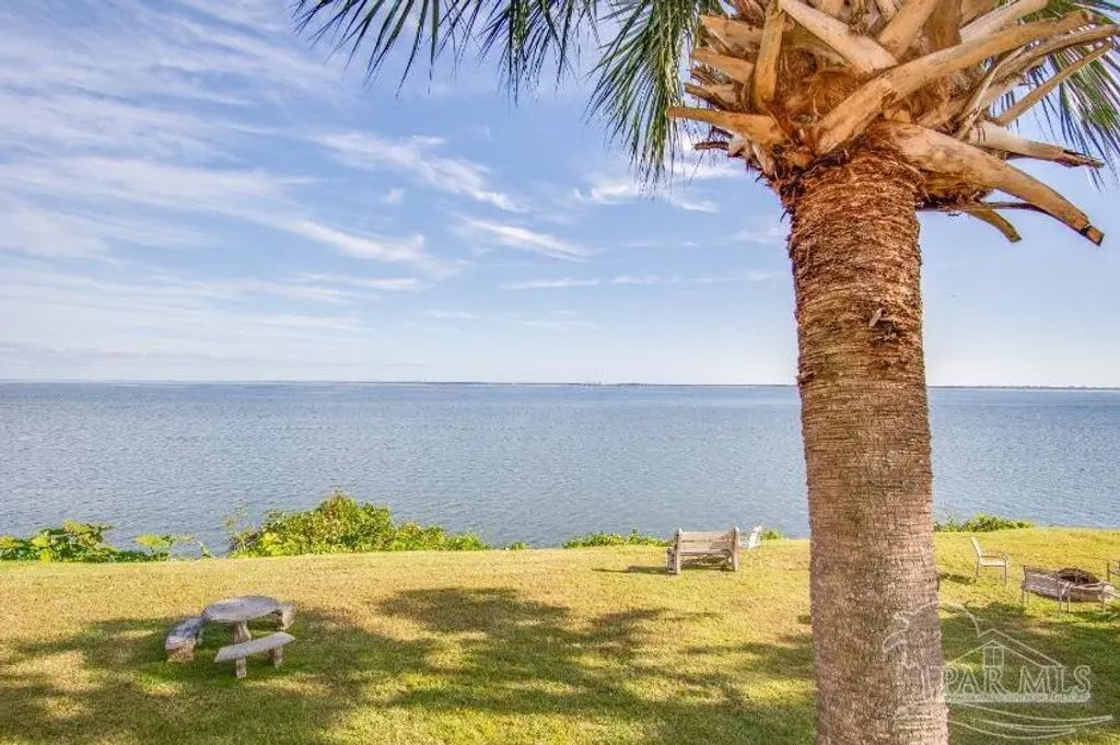 710 Scenic Hwy #122, Pensacola