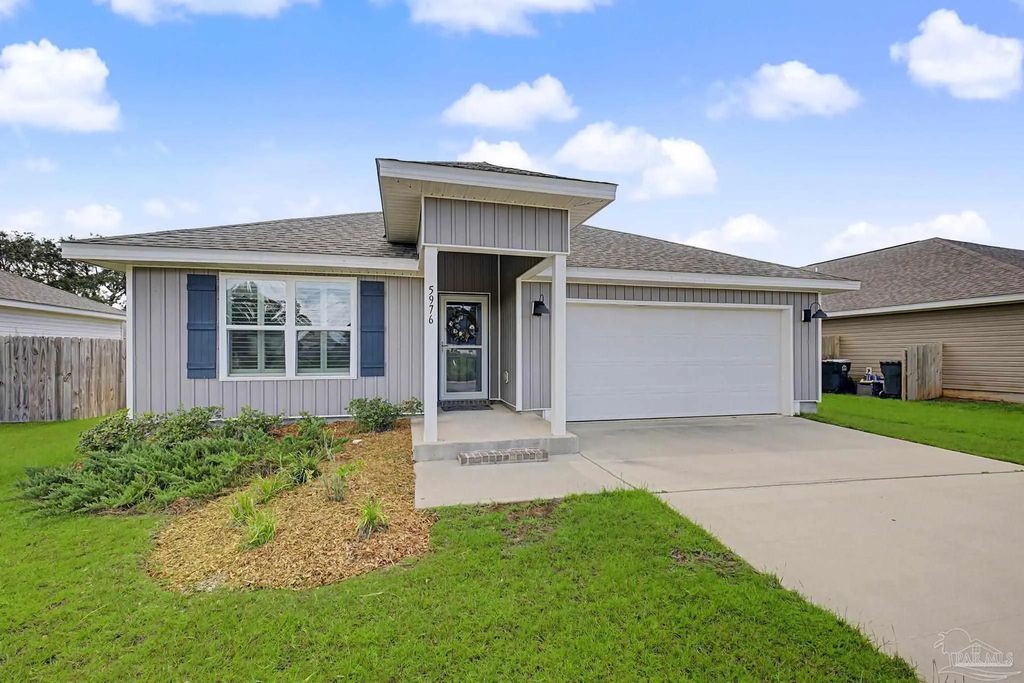 5976 Laurel Oak Dr, Pensacola