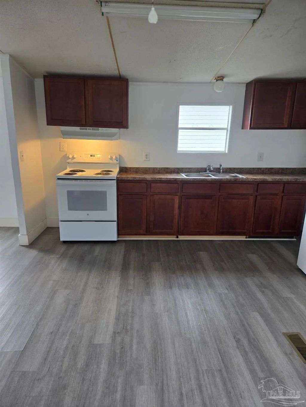 5675 Saufley Field Rd #11, Pensacola