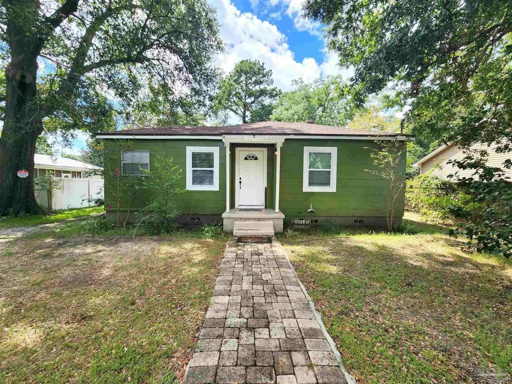 101 Milton Rd, Pensacola