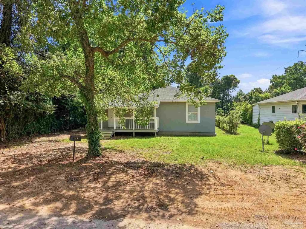 3315 W Lloyd St, Pensacola