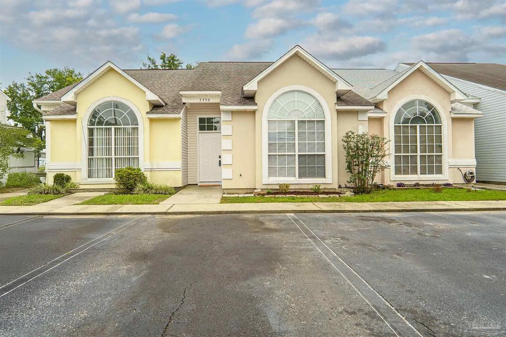 1356 Redwood Ln, Gulf Breeze