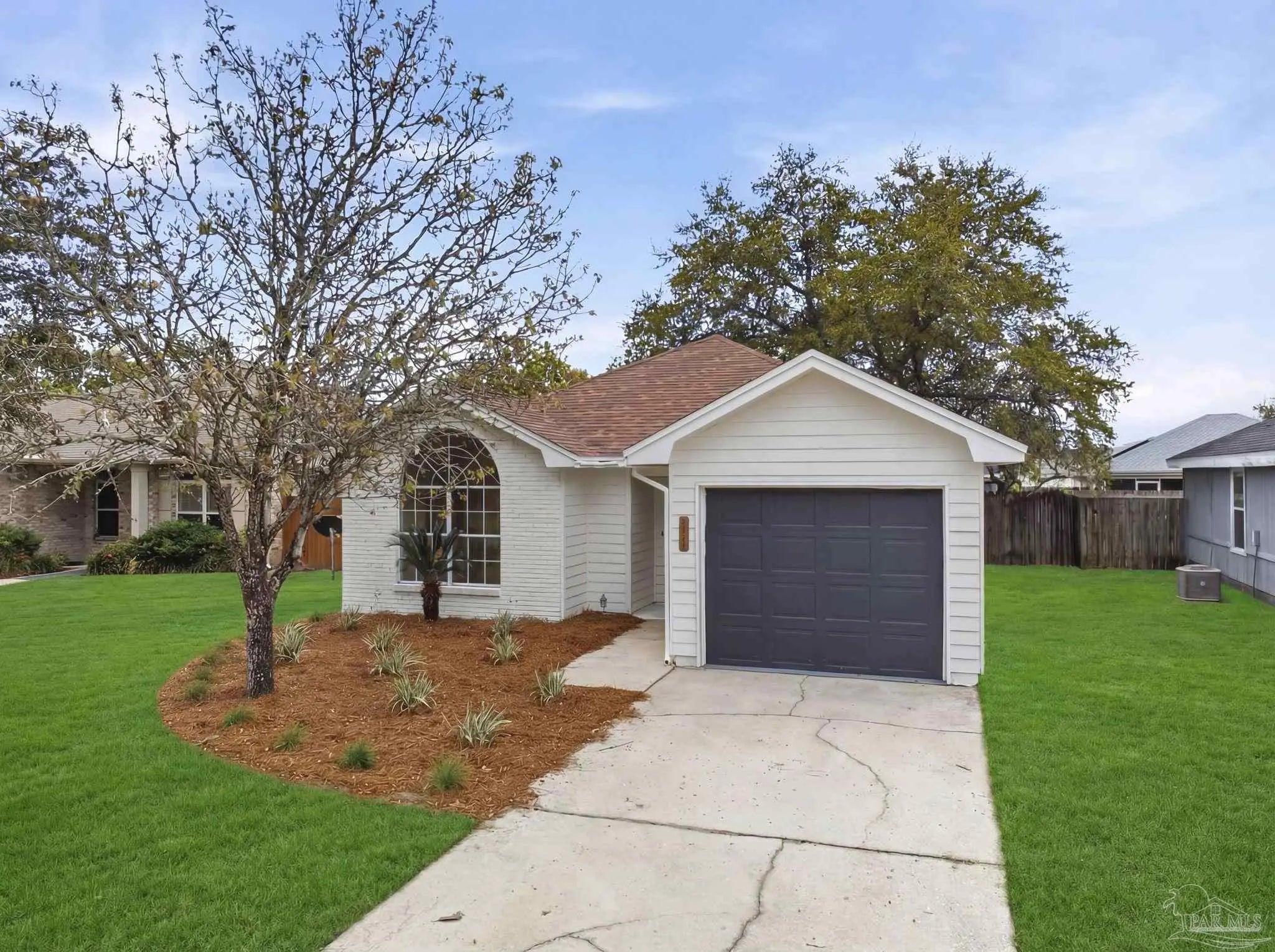 Photo of Listing #680653