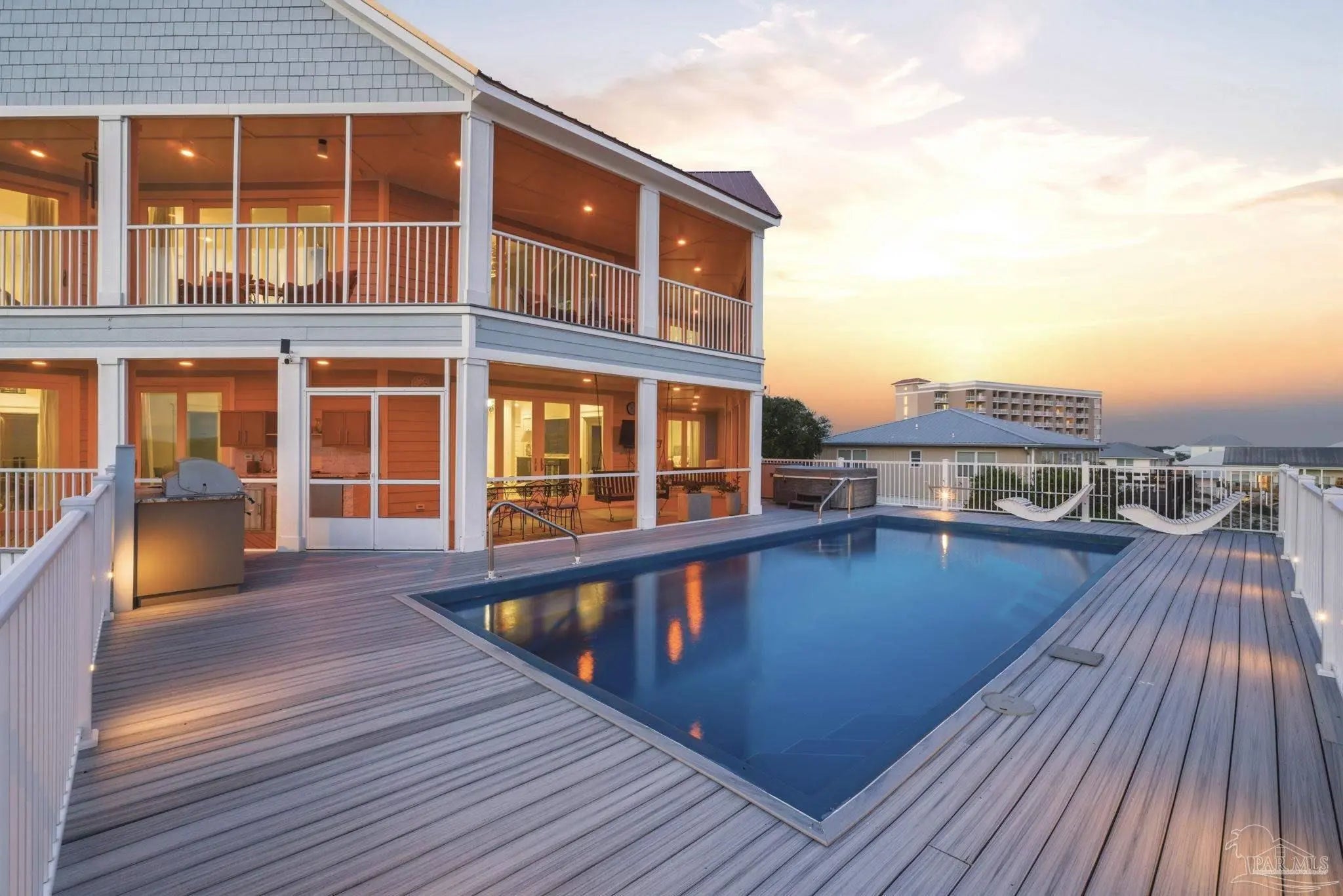 Photo of Listing #680363