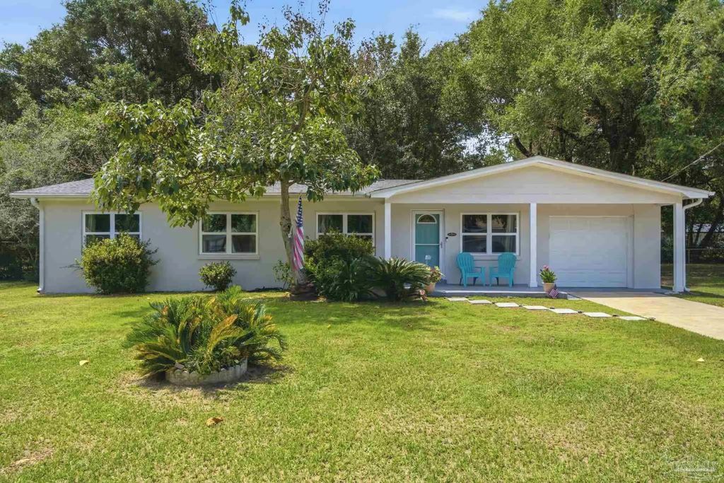 225 N Madison Dr, Pensacola