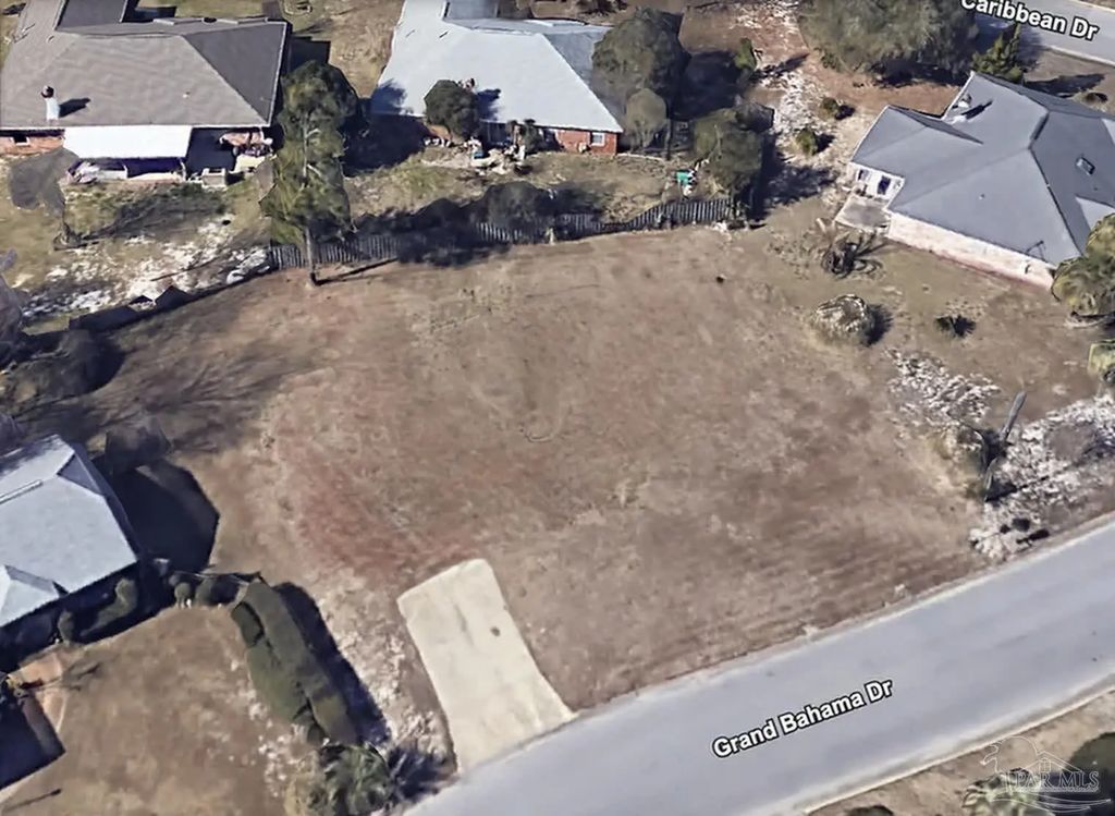 8035 Grand Bahama Dr, Pensacola