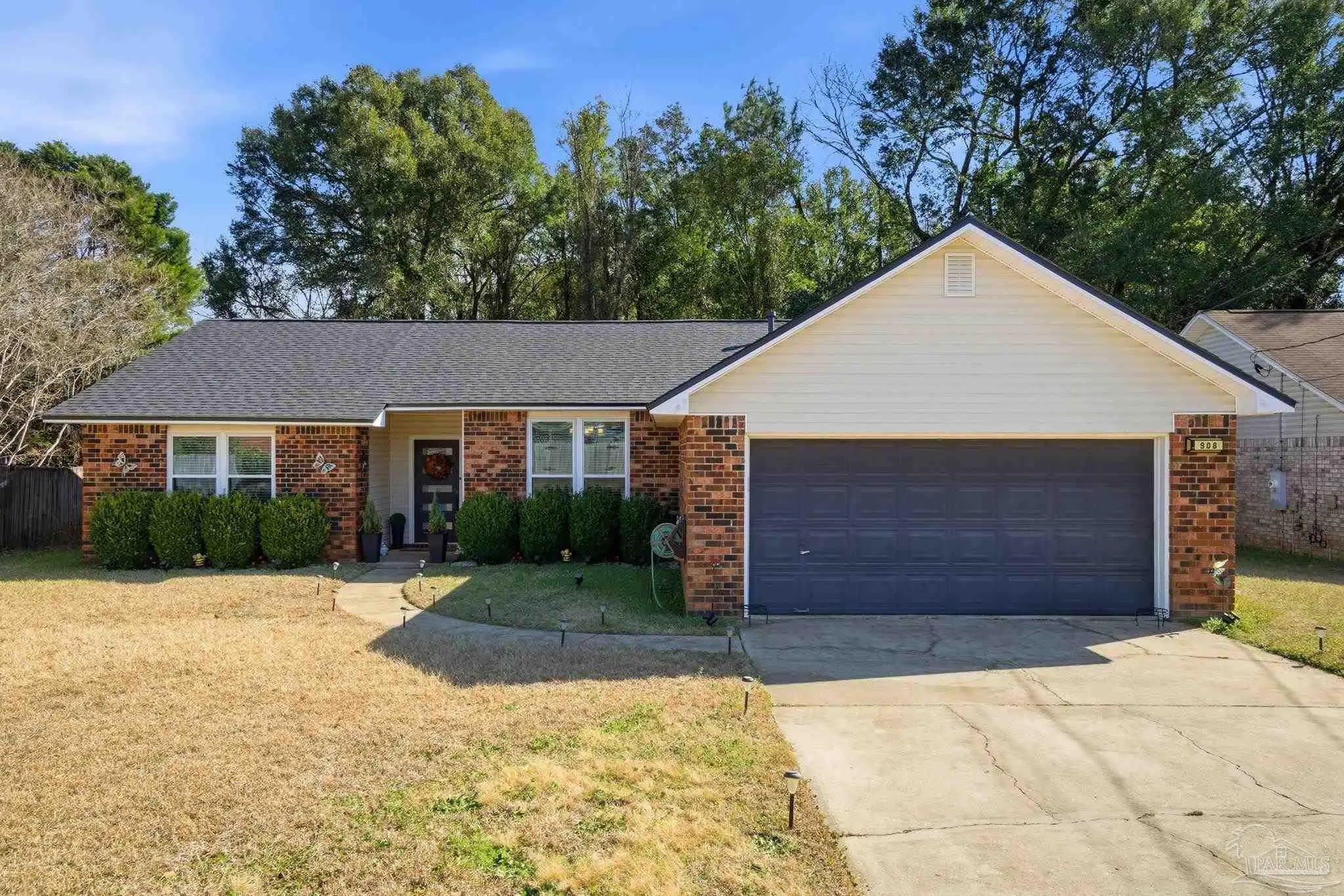 Photo of Listing #677038